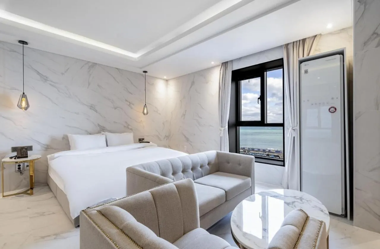 H Moment Hotel Songjeong Busan