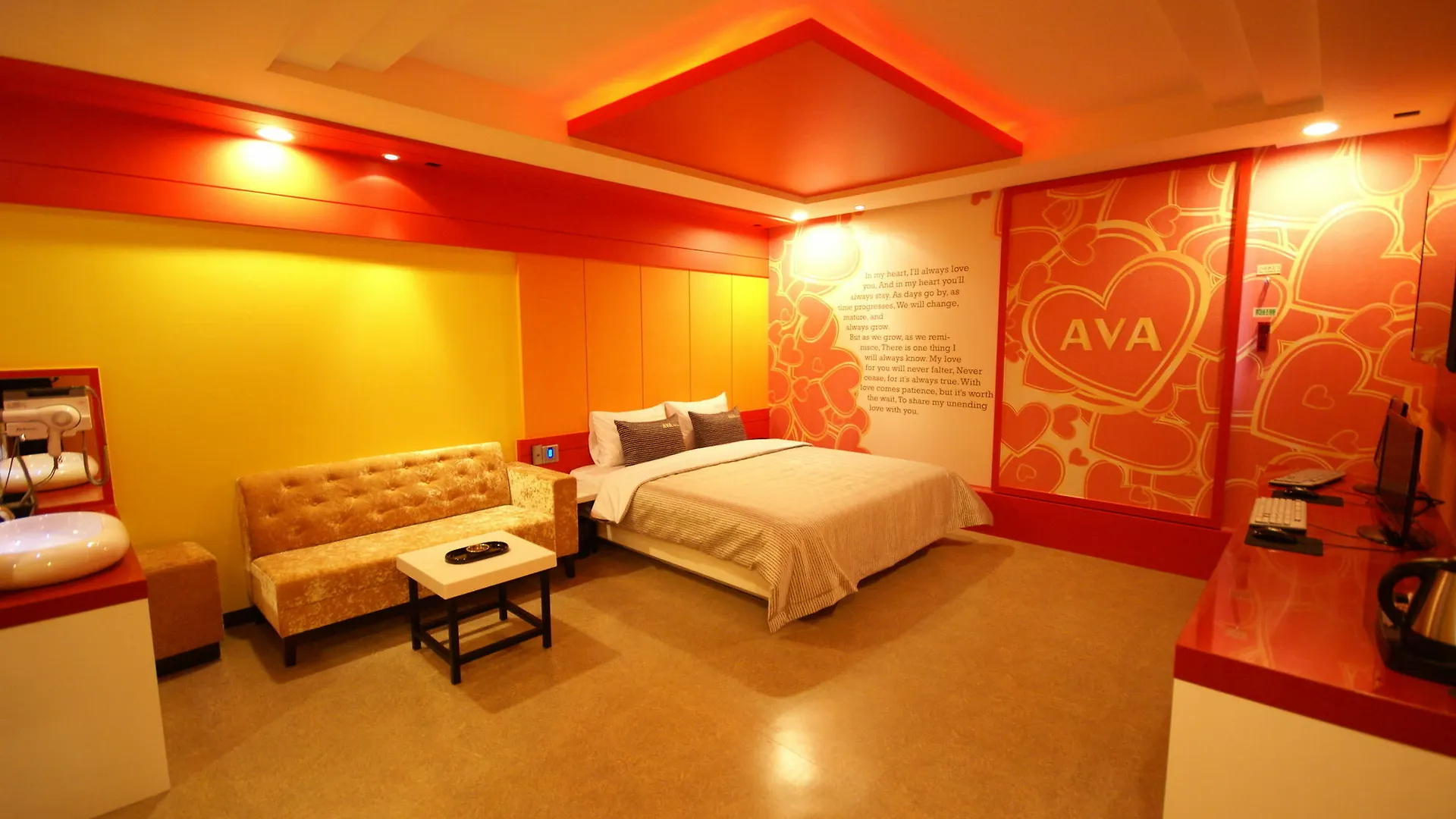H Moment Hotel Songjeong Busan 3*,